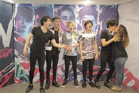 CastorasDeCD9's tweet photo. #QuieroUnAmorQue Sea como esta Coder con mi Debilidad Ja!
#CD9 #JosCanelaTrendy #IFeelAlive #CD9Video #KCAMexico https://t.co/2WRmiGeP4c