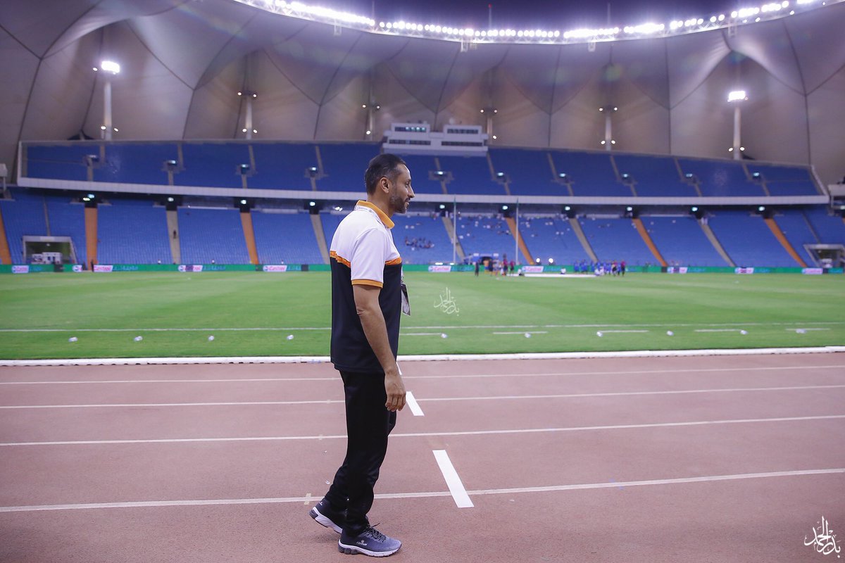 عرفت كيف اليوم يفرق عن الأمس
وخذيت عن بُعد المحبين فكرة

<a href="/SamiAlJaber/">سامي الجابر</a>

#بدر_الحمد

.