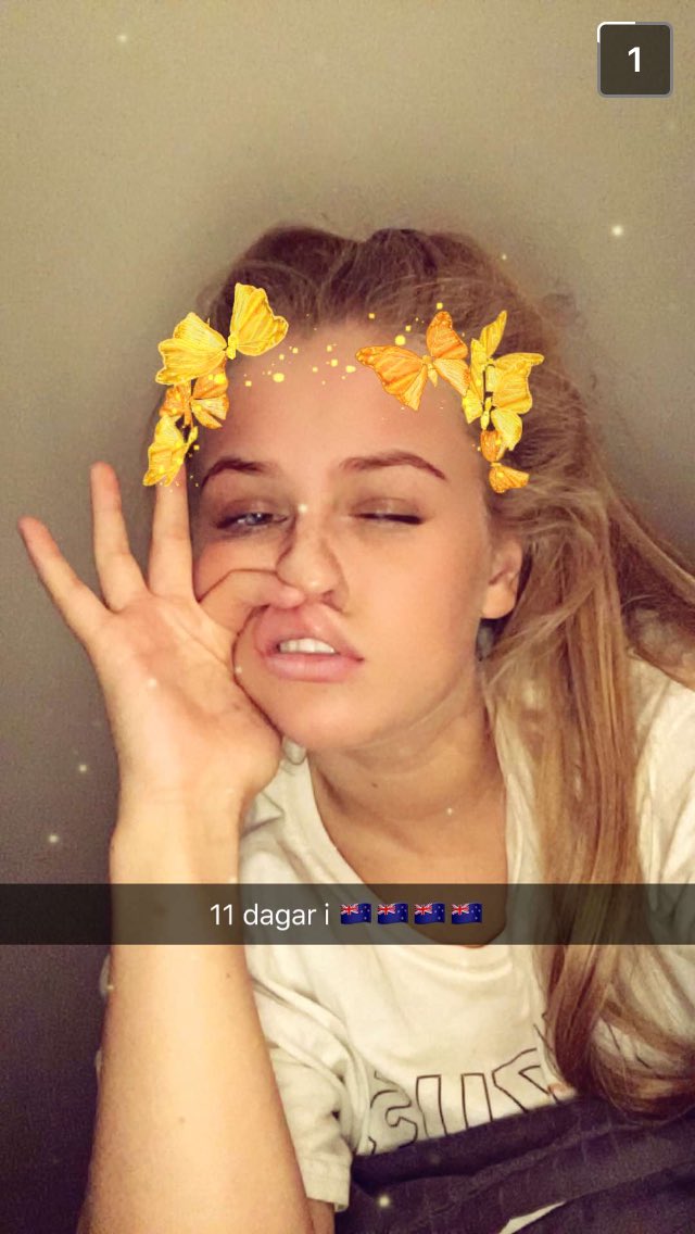 Við erum að fara til London :) <a href="/saraosk96/">Sara Ósk Þórisdóttir</a>