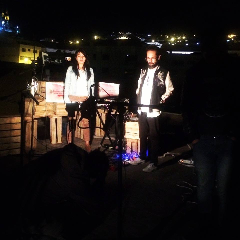 nowowbanda's tweet photo. ¡Muchas gracias @wambraradio por la entrevista!. Miren el vídeo de ése día: https://t.co/daHzwRNRWj Ph: @KatheGavela https://t.co/GP6BflrLd9