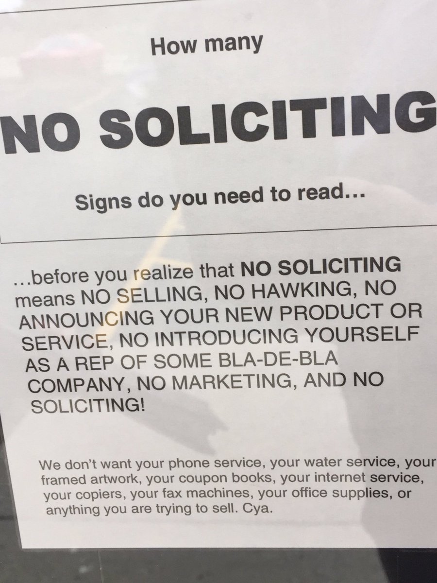 HireRoad's tweet photo. Great day cold walking with .@Chudly_28 😂😂 This sign. #SuggestionOnly #DoesntSayStaffing https://t.co/7wSGkUoZm5