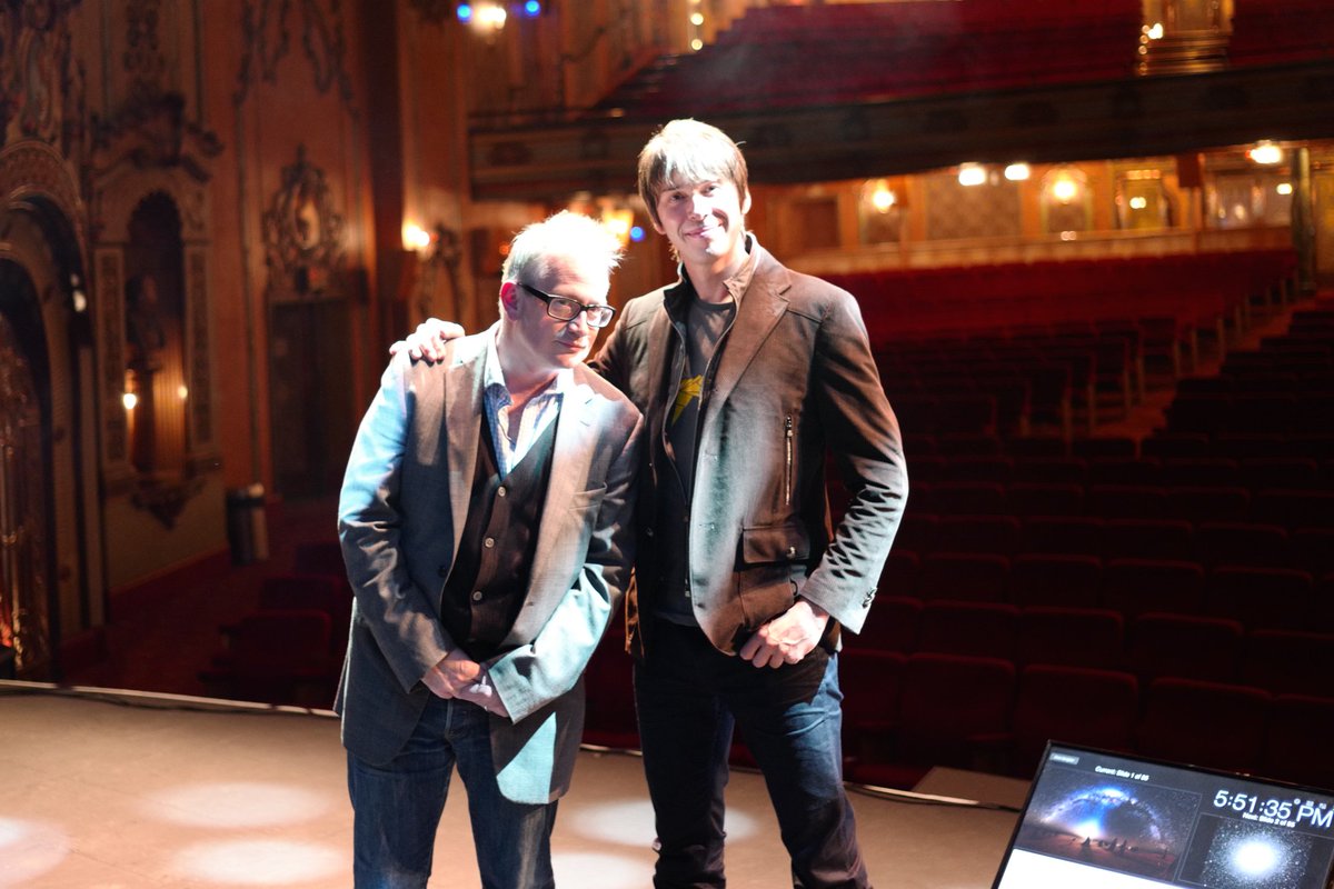 ProfBrianCox's tweet photo. On my way to Adelaide with @robinince for tonight's wander through the inflationary multiverse https://t.co/2bPvkanSpu