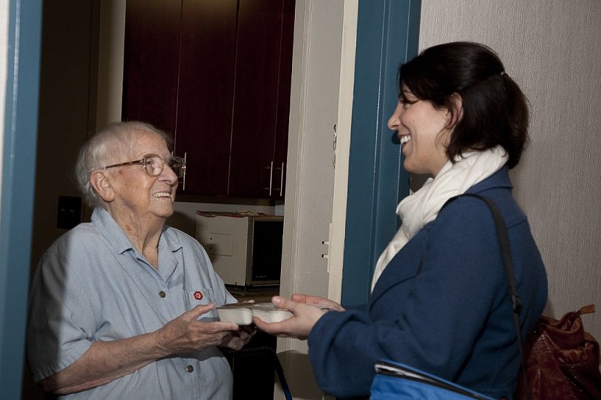Citymeals's tweet photo. Delivering a meal can be an opportunity to learn from our frail aged neighbors. #endelderhunger https://t.co/7OKLjA35R0