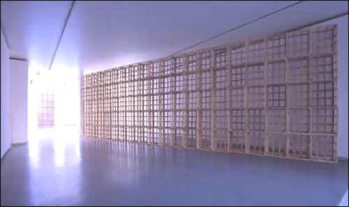 philipp75368613's tweet photo. Claude Lévêque 2001 galerie valentin https://t.co/ltTkYHz8xv