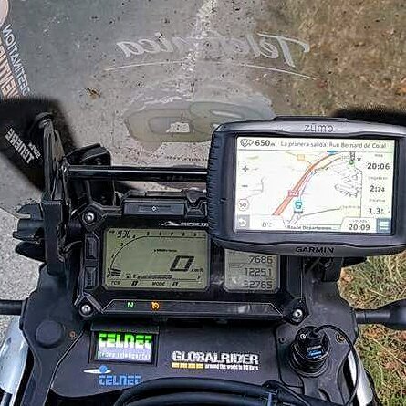 IzarJanire's tweet photo. Felicidades a @hugoscagnetti, que completa la vuelta al mundo en su moto conectada!! #GlobalRider @TelnetRI https://t.co/SPBXExJUyW