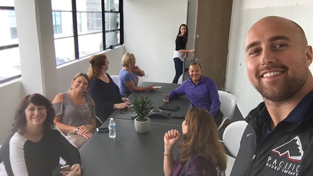 JeronMastrud's tweet photo. Sitting down with the COO of @luxevalet! @evakhoo #LuxeIt https://t.co/O4J71ygZpB