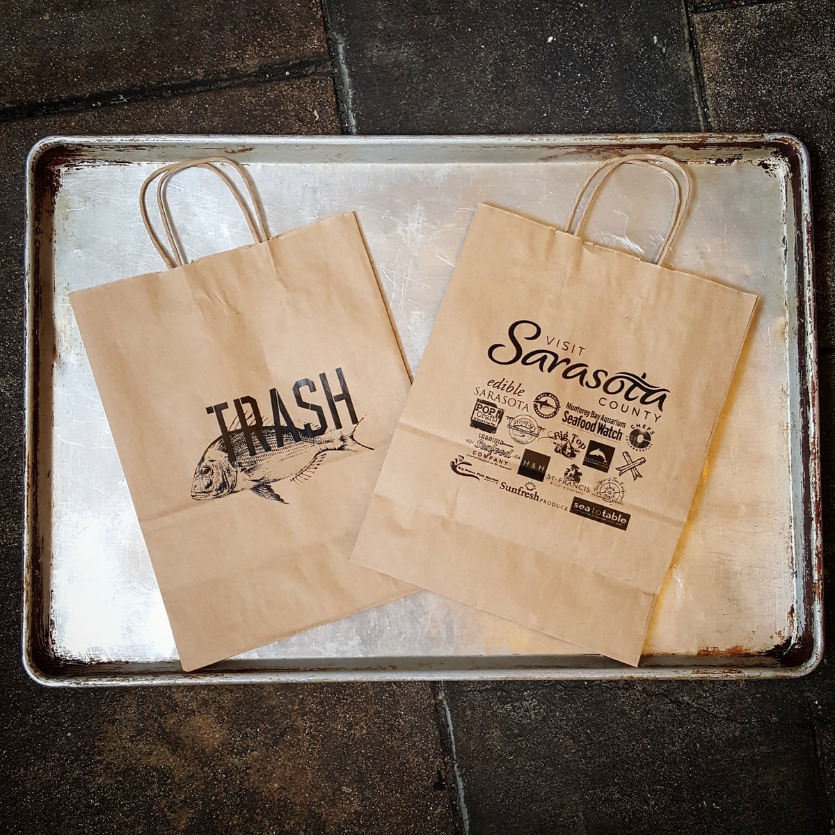 CLOTHESLINETEES's tweet photo. Bags we printed for #trashfishdinner @indigenouschef https://t.co/2lIOZzUKJ9