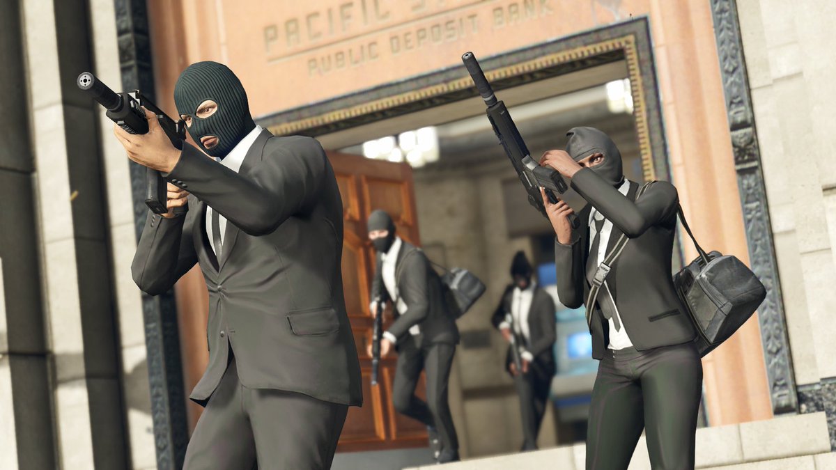 GTAonlineNews's tweet photo. 3 years ago today, HEISTS were revealed #GTAOnline https://t.co/U8IdWVOV6J