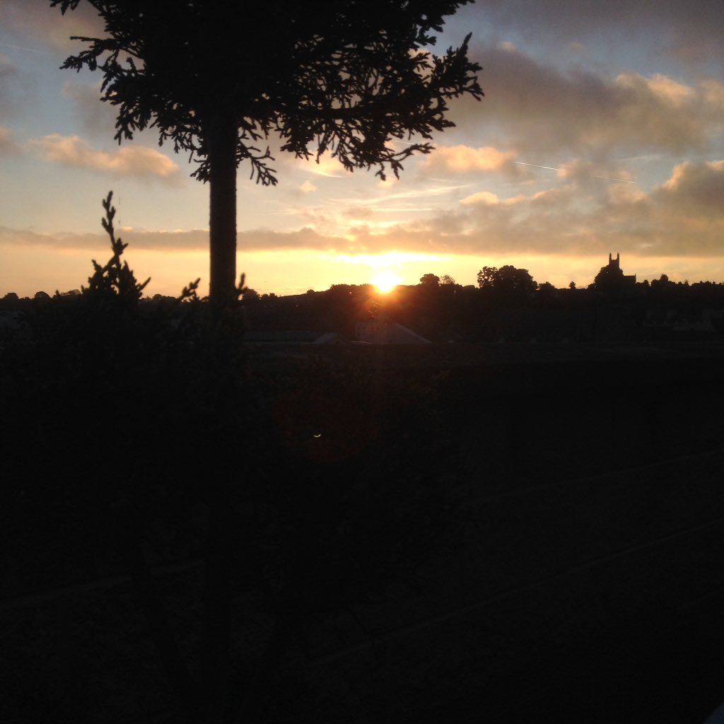 CanalCourt's tweet photo. Views from our amazing roof top Hot Tub!
#RoofTop#Garden#HotTub#OutDoors#Views#FreshAir#UnWind#SunRise#CCSPA#CCLC☀️ https://t.co/HhewNgYeA4