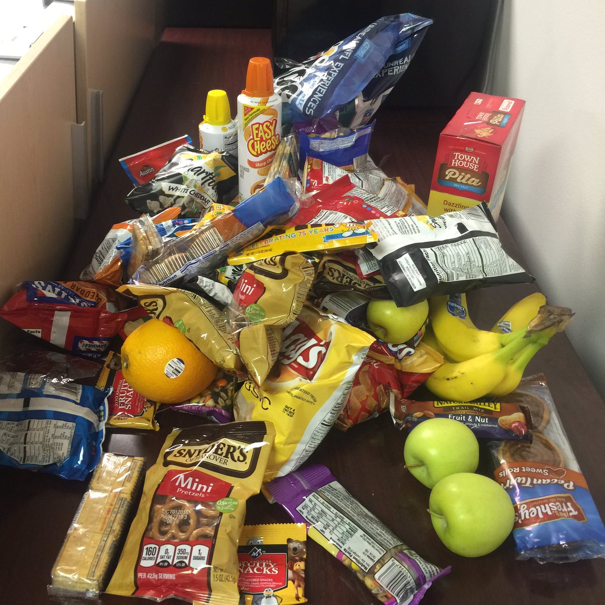 egscau's tweet photo. Shout to @AUG_University and @GBCaughman for the snacks!  feeling at home in Payne Hall! https://t.co/q9T3i9MkJk