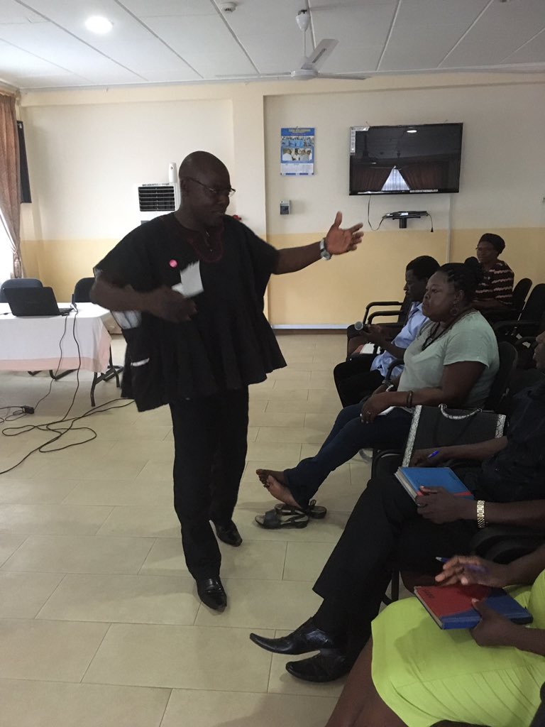 akanvibem's tweet photo. Regional Chair of NAGRAT, UE, addressing participants of a training workshop. https://t.co/DTvzwZkdWu