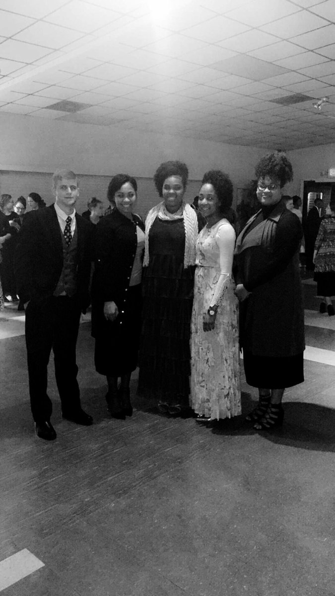 calamity500's tweet photo. •My people😍•...#youthbanquet https://t.co/MG8tLCR3P6