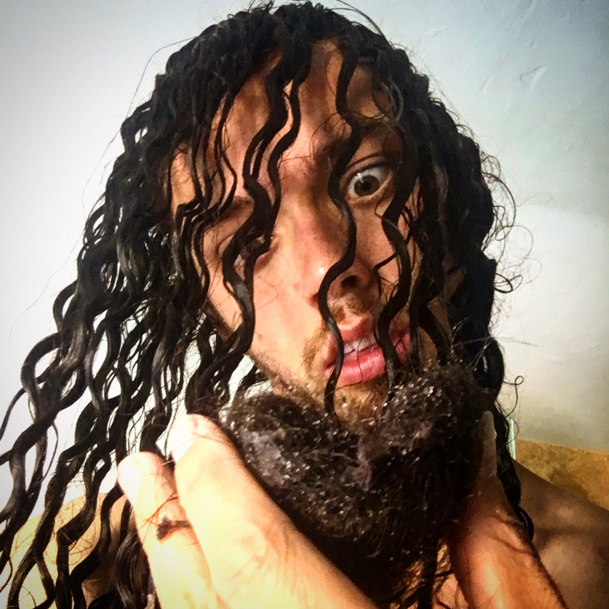 onhellmusic's tweet photo. Glad to know my hair loves me too. #TrueLoveIsHardToFind https://t.co/hsKph8IYY0
