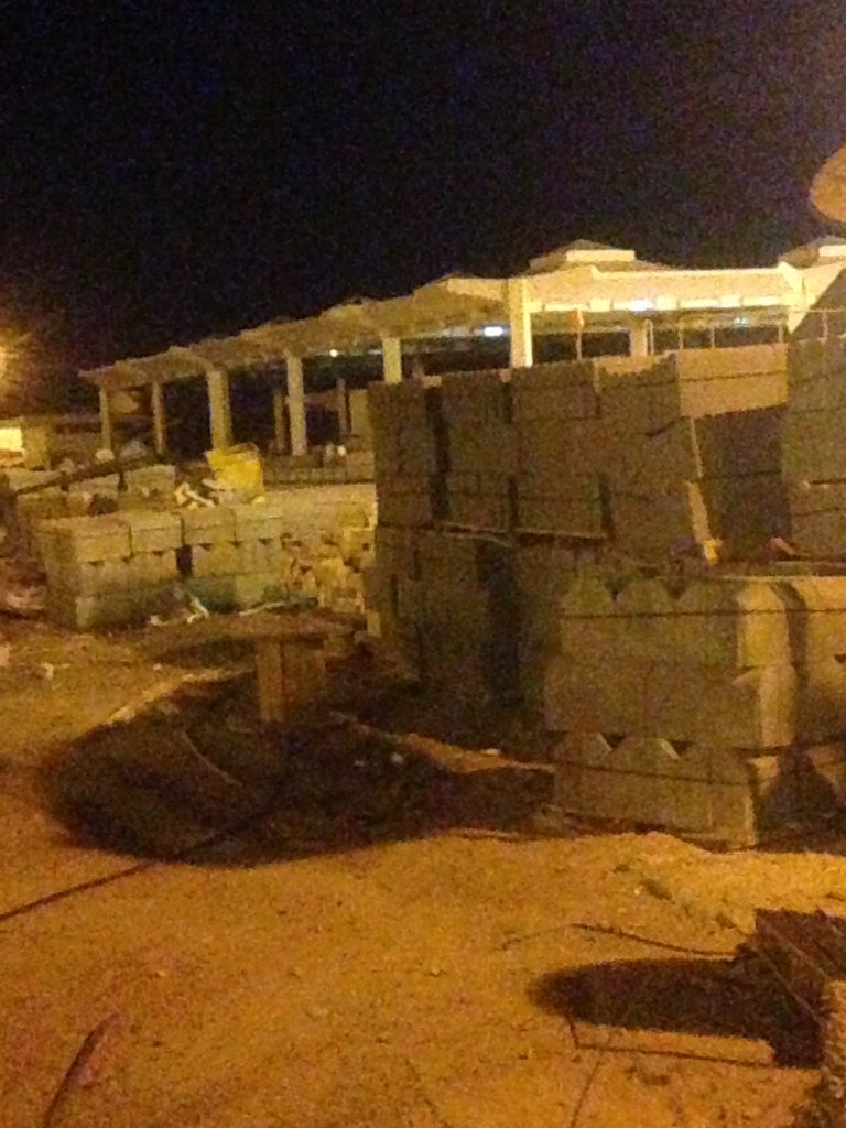 انا لي ثمانيه شهور اطالب في الاناره والبلاط وغيرها من خدمات ومدير الصيانه ونظافه يرفض ذلك وتم اخفاهم في مدينه الحجاج