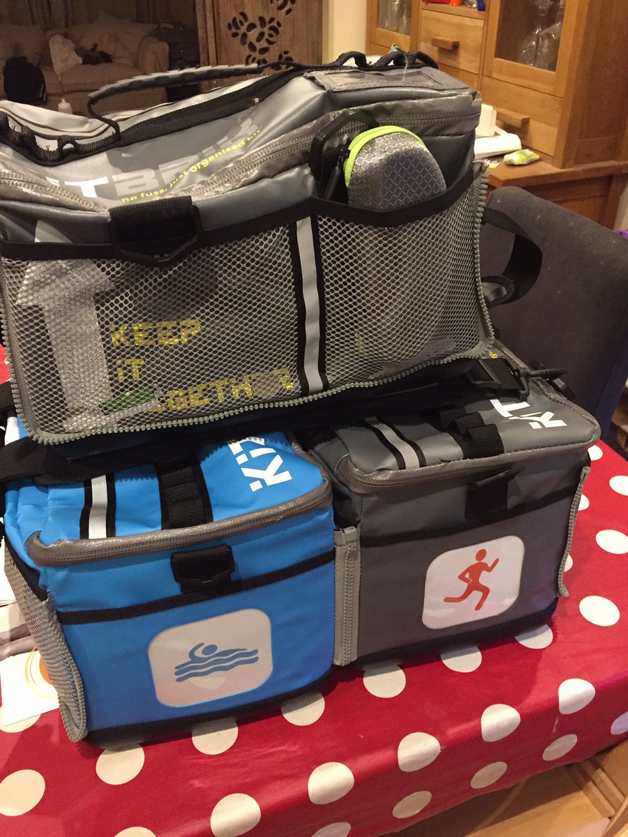 scottdawsonswim's tweet photo. Another 5am start coming up. @howlmultisports for 0600 @KitBrix #keepitalltogether @MeningitisNow @mcsuk https://t.co/zzLRcurFNH