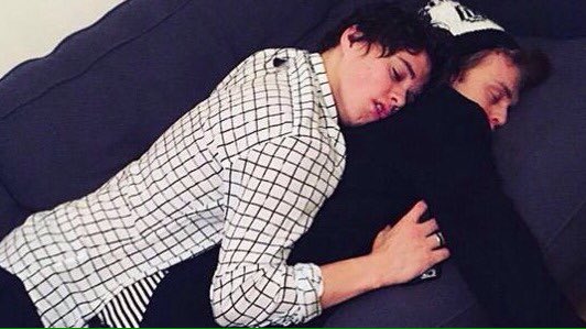 brsdfabul's tweet photo. i love you tris. https://t.co/dwcTgnb5LJ