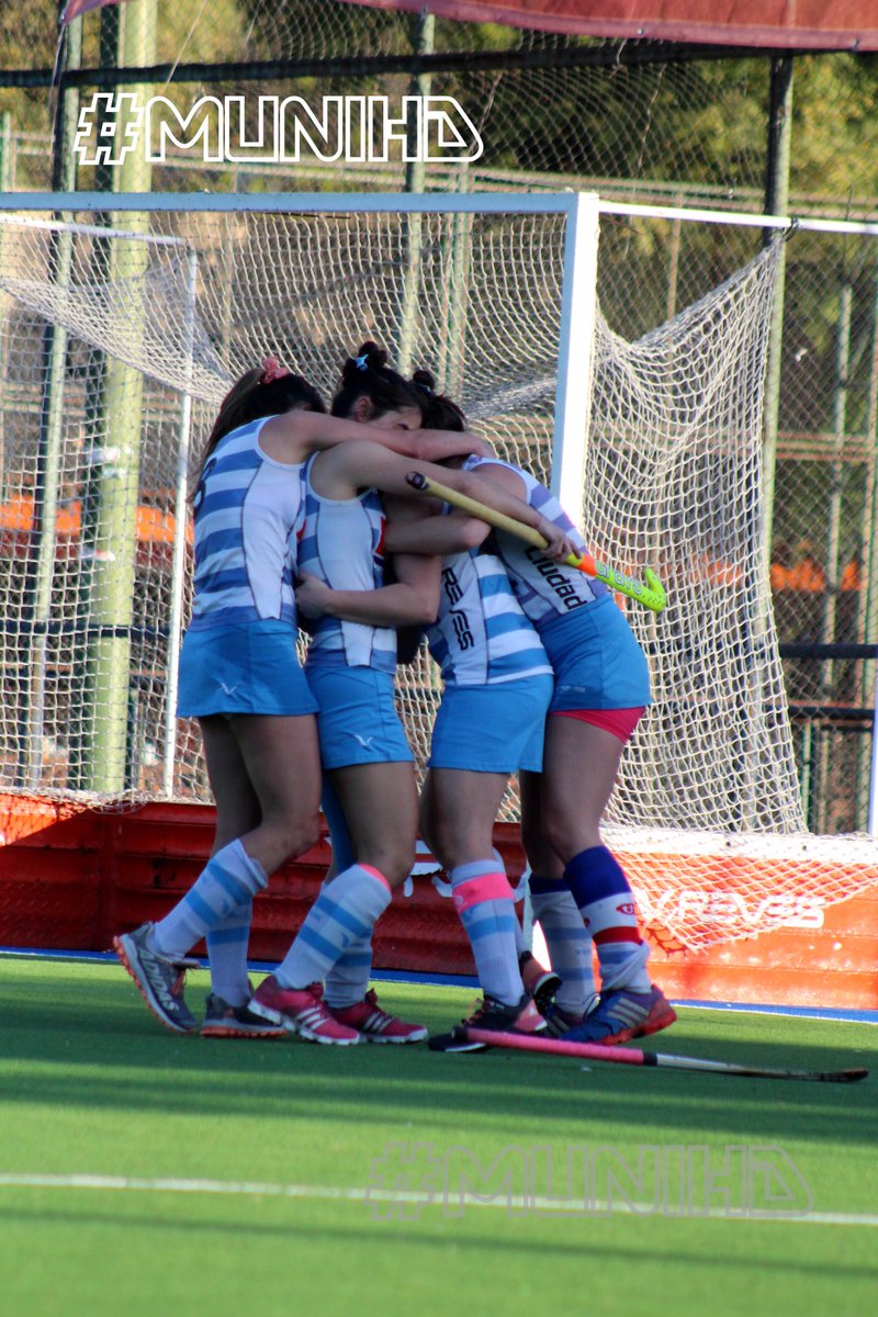 HockeyMUNIHD's tweet photo. #HMD16 #Hockey #02R02F #CiudadB(2) Vs #Ducilo(1) By #MuniHD 📸 https://t.co/K562mHCpnf