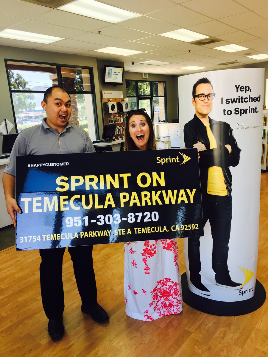 Everyone is #excited about making the switch to #sprint at #Temecula <a href="/DannyIsho/">Danny Isho</a> @jalene_garcia <a href="/KristianAllos/">Kristian Allos</a>