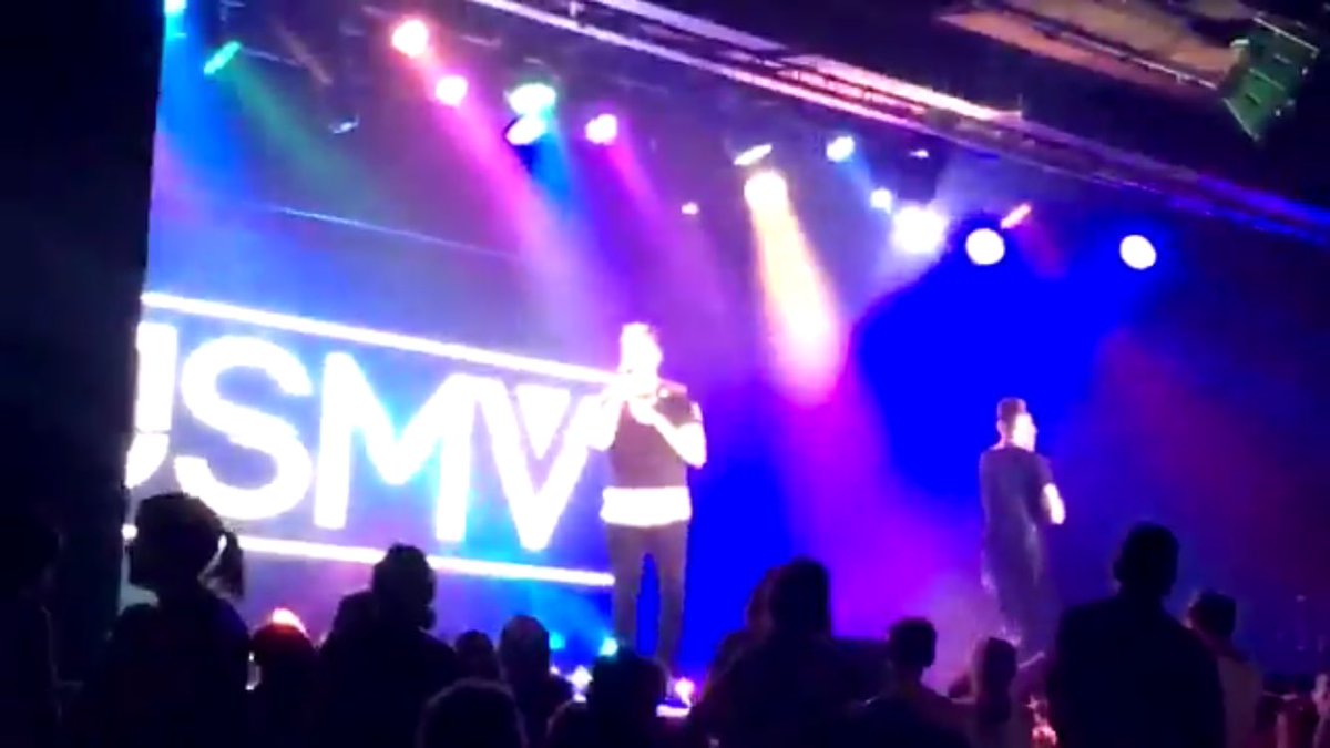 RGSMusicGroup's tweet image. Well done to @JSMVOfficial lads tonight smashing their first night on tour with @SamBaileyREAL @Butlins #AwfulPic