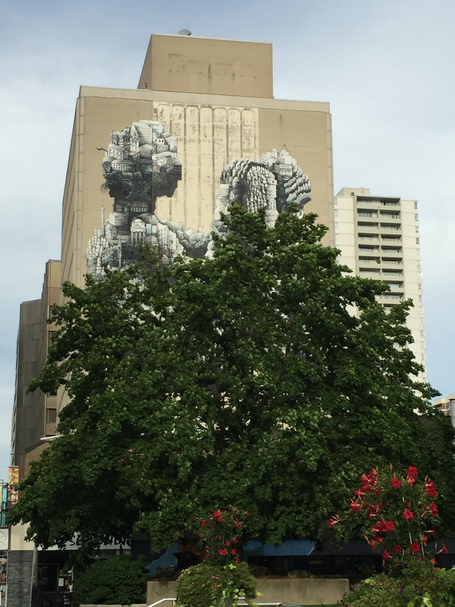 kwame_mckenzie's tweet photo. One of the reasons I love Toronto is the art you find in un-expected places https://t.co/4seTFwSgop