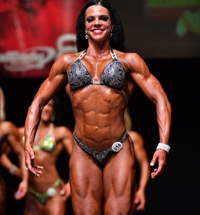 Congrats to Canada's newest IFBB Figure Pro, Tina Power! Tanned by Megastar Tan.🏆👏🏼