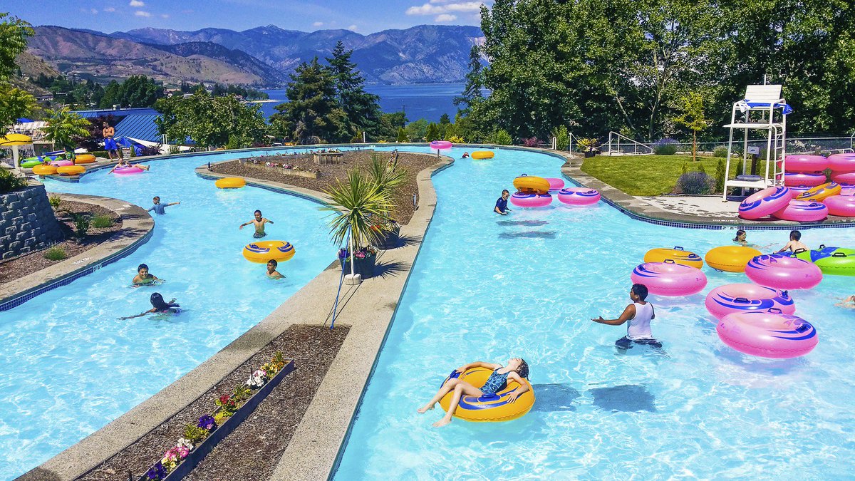 visitlakechelan's tweet photo. Only a few more weeks to catch some waves at Slidewaters! We love the lazy river… what about you? #LakeChelan #slide https://t.co/m2Ll6alwvI