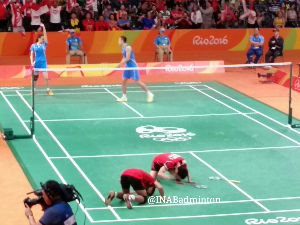 INABadminton's tweet photo. Victory moment #badminton #OlimpiadeRio2016 https://t.co/Tl2MWHvWwV