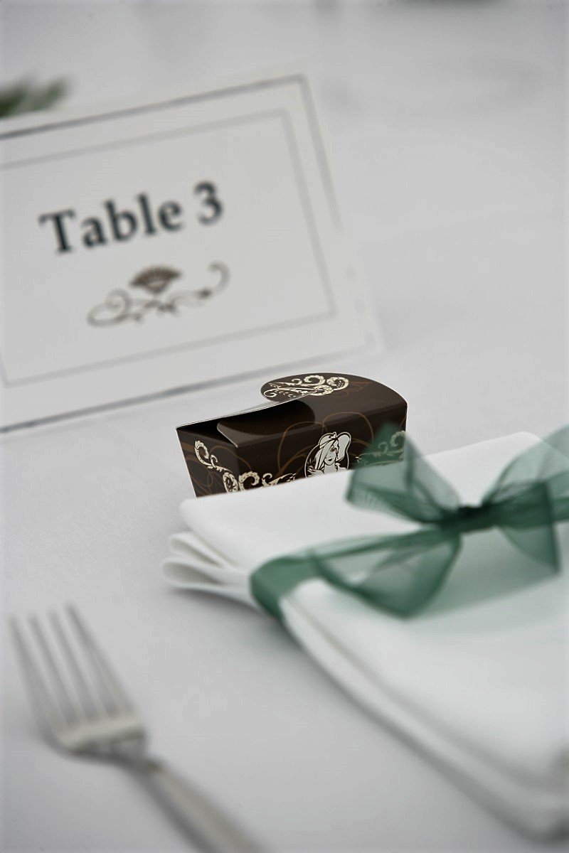 Zosamby's tweet image. @beldelchoc @poodfy Found this photo today - mmm delicious!