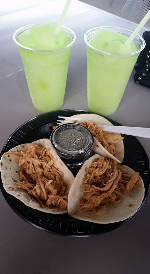 MichelleBaze's tweet image. Cheap Trick, HEART, Joan Jet...going to new very fun night!!!  #toblessedtobestressed #myhighway