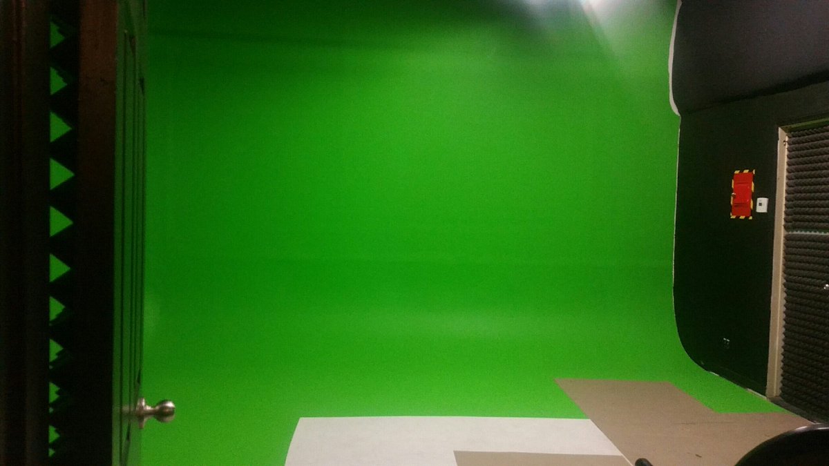 offstreament's tweet image. Green screen ready for our shoot tomorrow! #BigThingsComing #OffstreamEnt