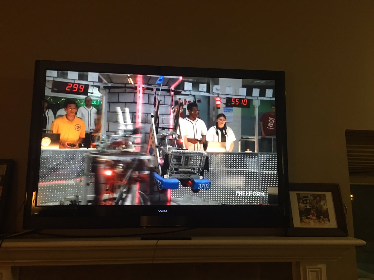 kate_wheelerr's tweet image. THAT HANG THOUGH OMG @FIRSTweets @TheFostersTV