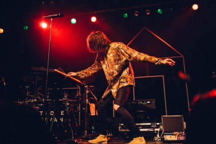 tipsytracob's tweet photo. LANY; rt if u have, fav if u haven't https://t.co/Eeih1kIder