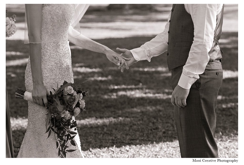 FFTS_Maui's tweet photo. Hand in hand forevermore #destiny #truelove @MauiCreativePho https://t.co/5yR6ET9acv
