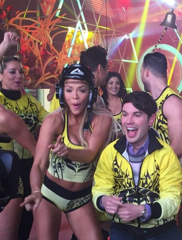Meli_theboss's tweet photo. @SofiaFrancoA @Rescribens @BrunoPinasco ame verlos en @estoesguerra_tv son lo máximo 😂👌😘 https://t.co/EEeIOiXvwk