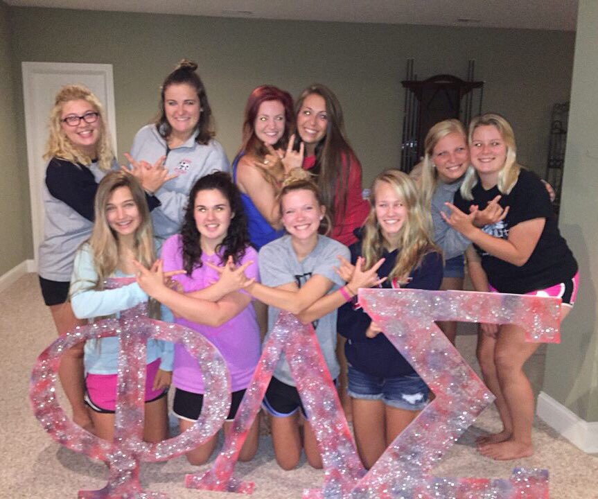 Camarada_AU's tweet image. Officer retreat is underway! So excited for this coming fall! Many new things to come!❤️💙