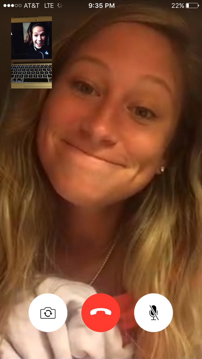 kerlypetrella's tweet photo. how you pretend you you still live together via double Facetime #ritzlife @jamie__meyers @LBoisseau3 https://t.co/dPTK1qoHhx