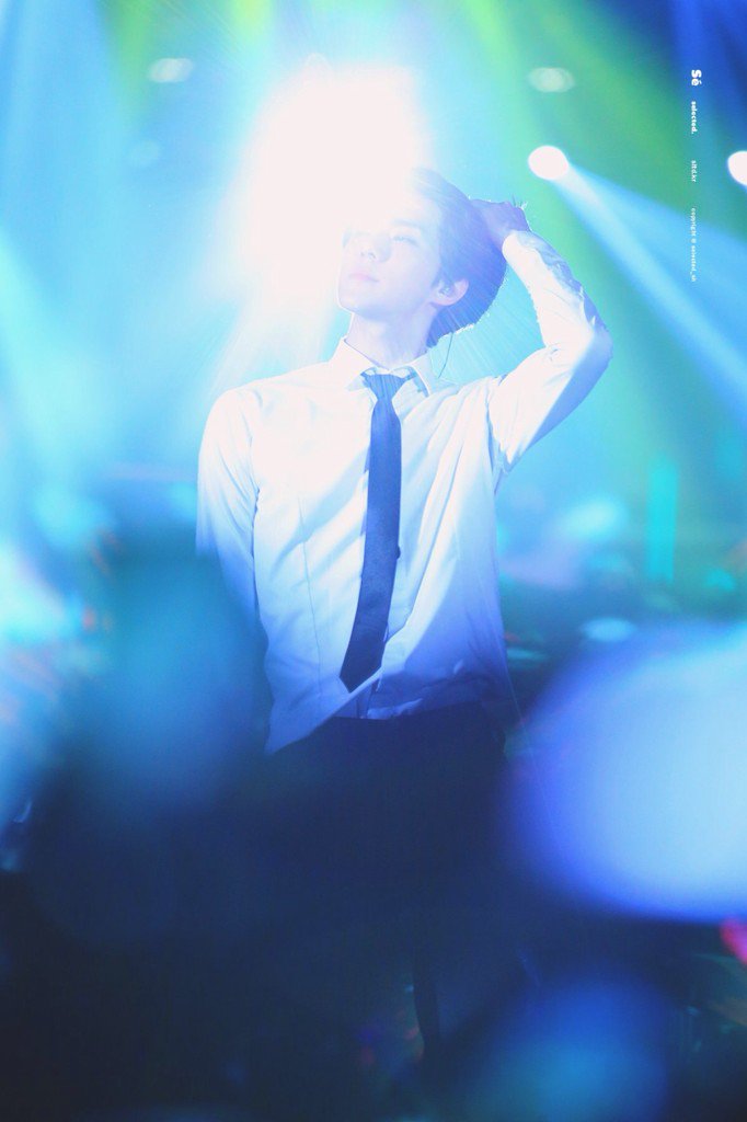 meowl0verclub's tweet photo. นี่มัน #น้องฮุนลีดนิเทศแฟนจงอินเด็กวิดวะ ตอนเสยผมเปิดหน้าผากให้พี่จงอินดูนี่นา😳 https://t.co/xgYtRu5pZn
