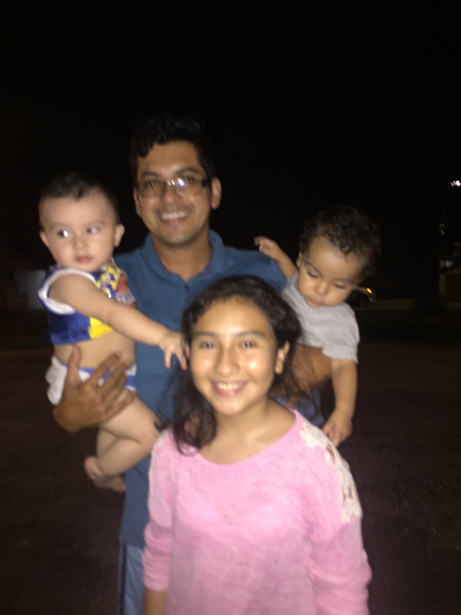 BetoParraTicul's tweet photo. Mis 3 amores #Monus #Diegus #Betus el amor se manifiesta de muchas formas #LaVidaEsBella https://t.co/ZNtxDRwDky