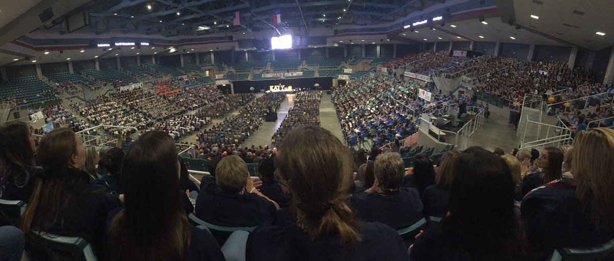 MrsMorfordRKE's tweet photo. @katyisd Convocation 2016! #bethelegacy #KatyISD #WMExcellence https://t.co/rdfDDFB4kI