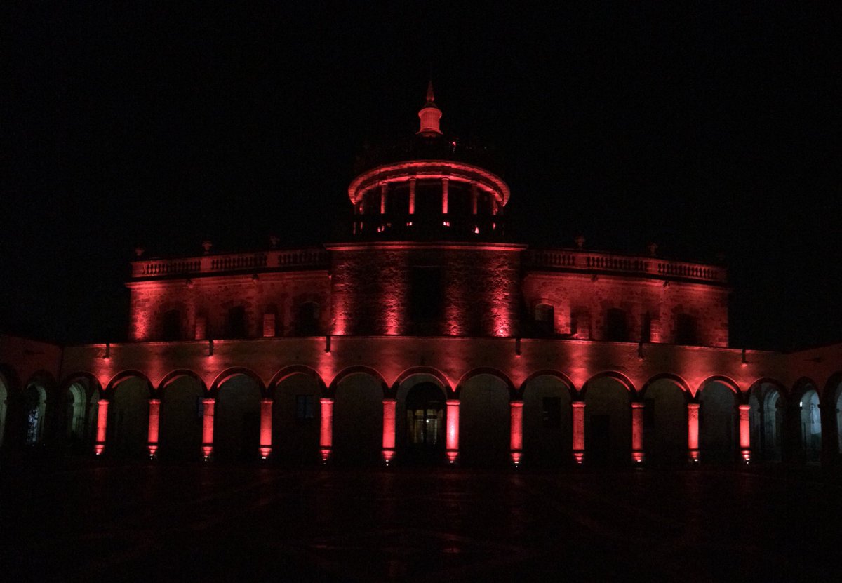 AtlasFC's tweet photo. ¡Esta noche el Hospicio Cabañas se pinta de Rojinegro! 🔴⚫️

#CentenarioRojinegro 
#AtlasMiPas100n https://t.co/NEGgSwZ7hr