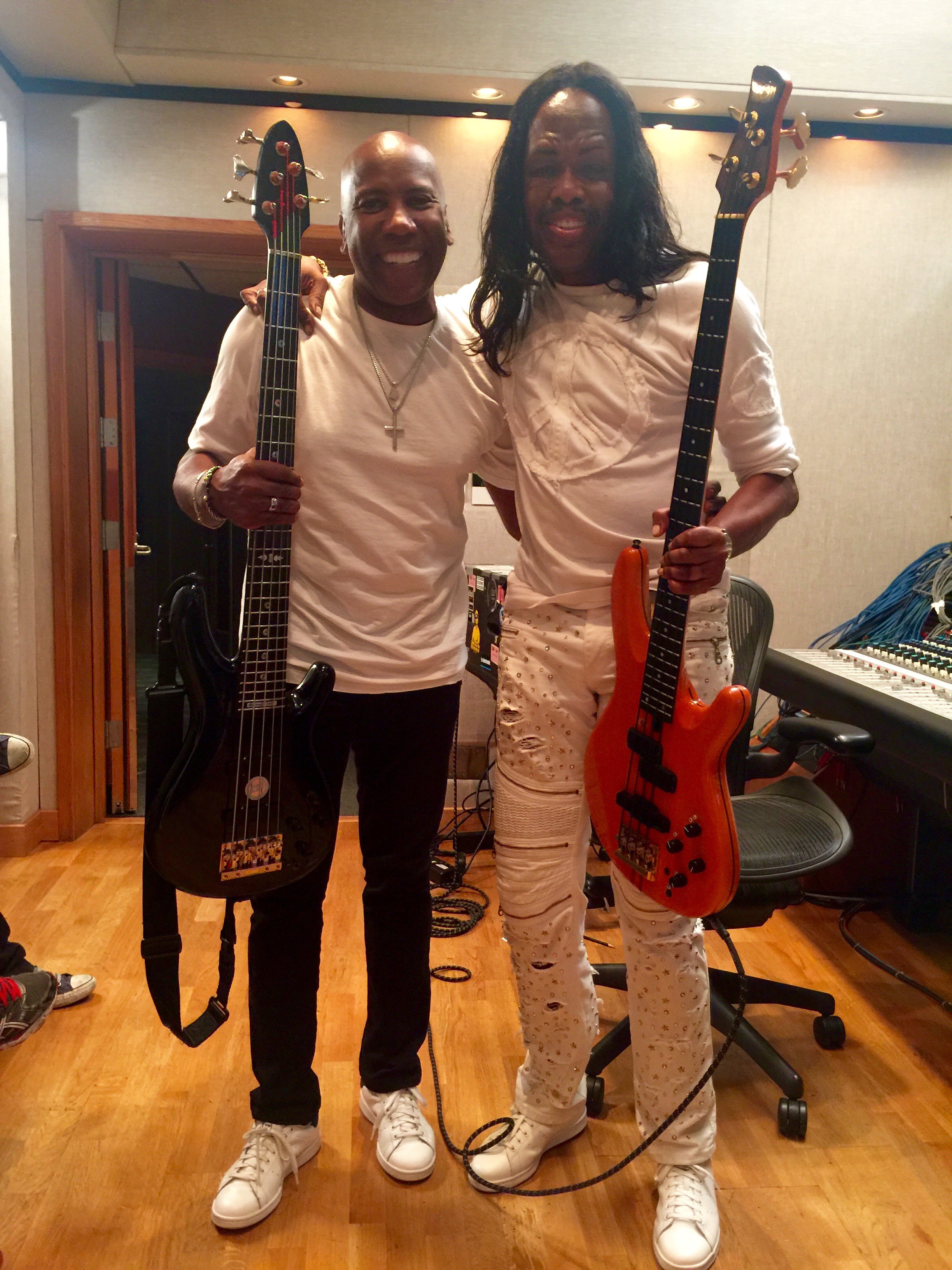 Nathan East 💎 on X: "Truly my Brother-in-Bass! Mr.Verdine White !! #EWF  #newalbum #reverence https://t.co/RQbt6TkbNT" / X