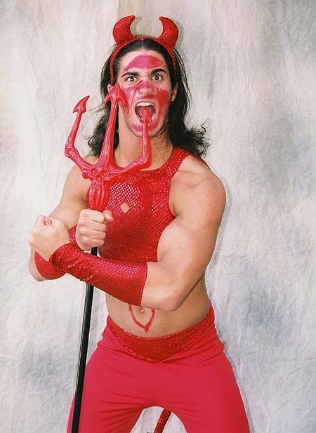 PWDirtSheet's tweet photo. We found the #DemonKing!! @FinnBalor @WWERollins #SummerSlam #WWE #RAW https://t.co/dcm5FVVI30