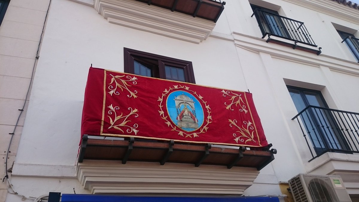 lapasiondesanlu's tweet photo. Sanlucar se engalana para recibir en sus calles a su Patrona la Virgen de la Caridad @Hdad_Caridad https://t.co/XMouy3ofJS