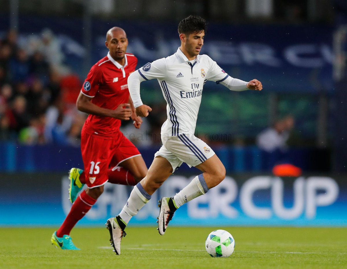 realmadrid's tweet photo. 👋🏠⚽

¡@marcoasensio10 será presentado hoy!

🕰 13h00
📍 Estadio Santiago Bernabéu

#WelcomeAsensio #HalaMadrid https://t.co/O2r5SUJI7R