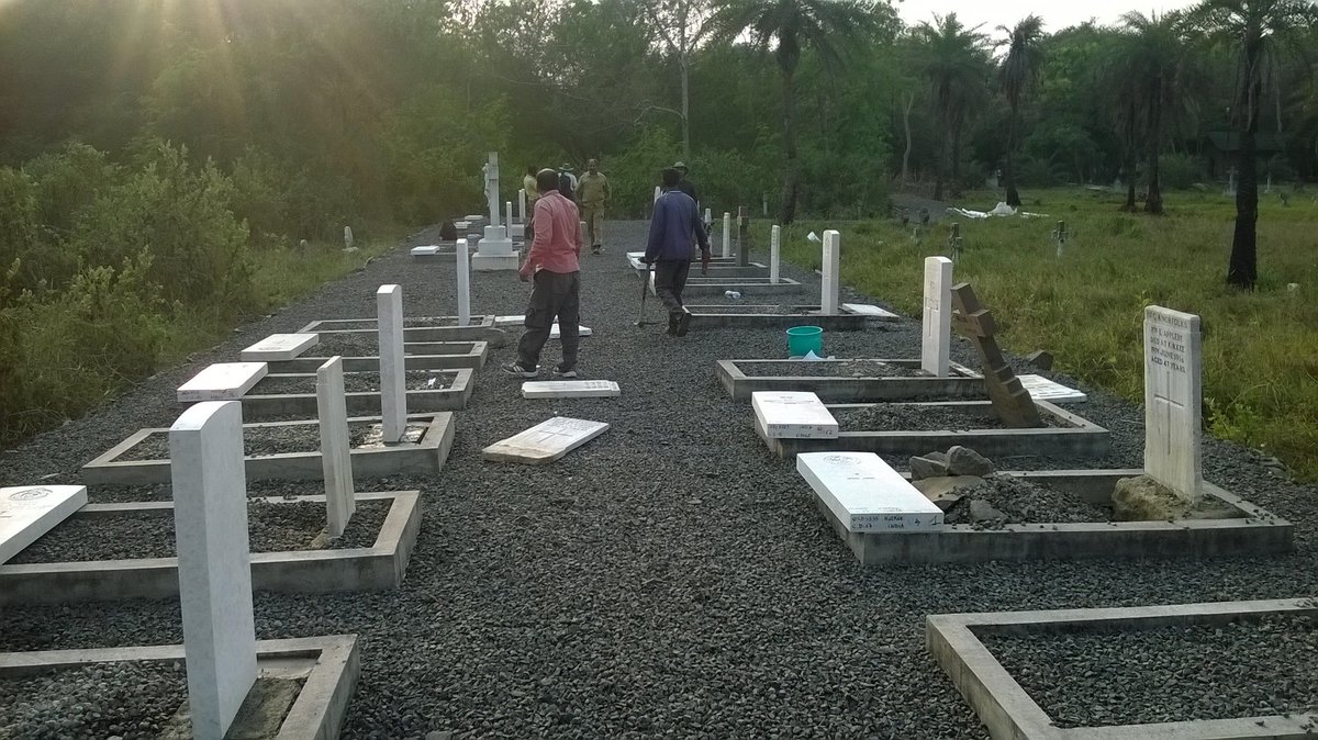 RaamRanjit's tweet photo. Coldiket cantonment cemetry pune new head ston work india https://t.co/CwO7dwfaBY