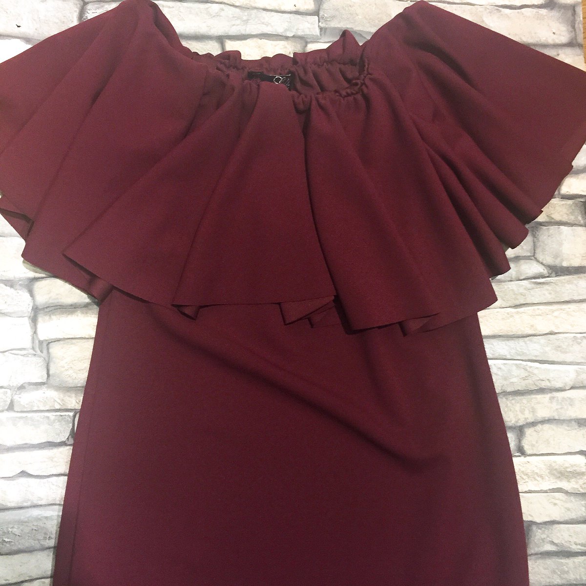FishergateSC's tweet photo. ❤️ the off shoulder trend? Check out this BEAUTIFUL @strawberymoon dress, available in several shades- perfection! https://t.co/fn1WCVUVp0