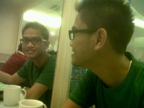 PangeranAditia's tweet photo. Join my LIVE > kerja on #BIGOLIVE. https://t.co/IsspXRgmO0 https://t.co/XBbv0ILTyH