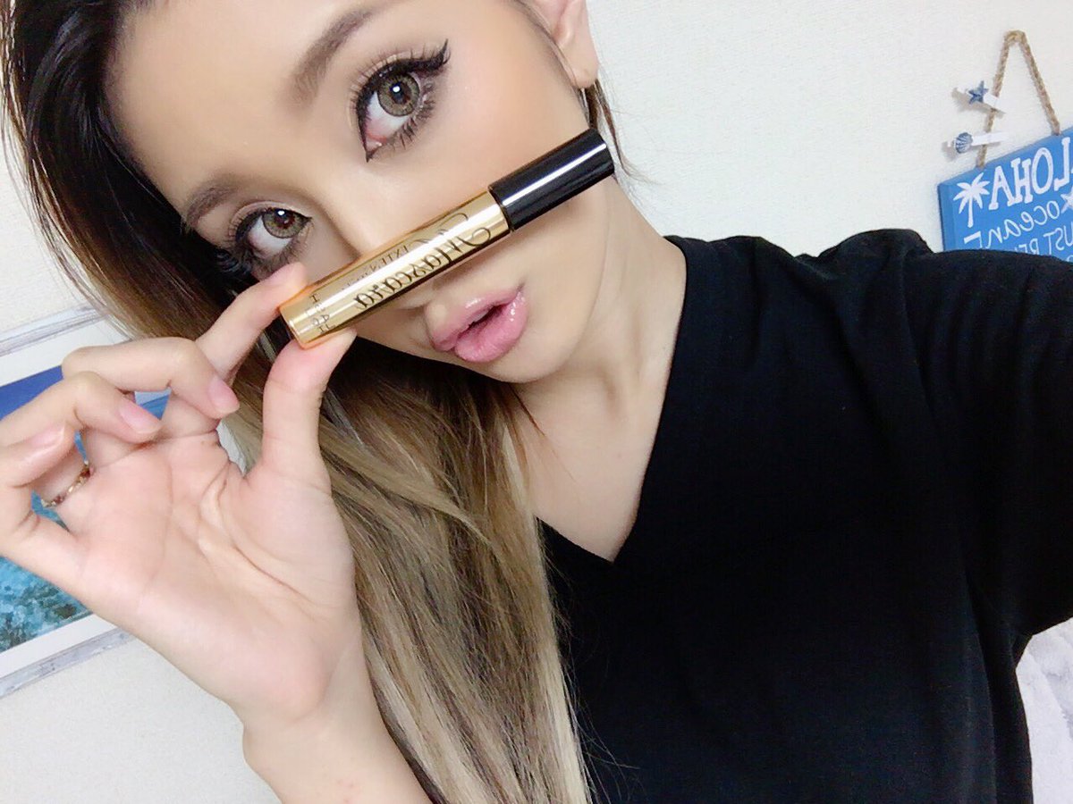 yunchan0618's tweet photo. 前にドンキでGETした【LASH💄HOLIC】のマスカラ💗❤️ 重ね塗りしてもダマにならないし綺麗✨な下まつ毛が出来上がるから愛用してるよん👍🏻💗💛
#LASHHOLIC #ラッシュホリック #マスカラ #ドンキ #ドンキホーテ https://t.co/xo3JuLuyHn