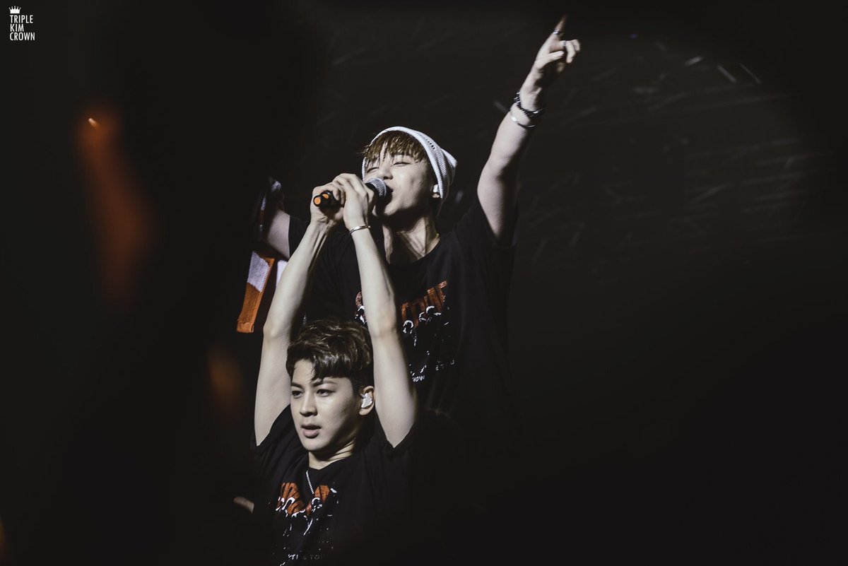 iKONIna_TV's tweet photo. [HQ] 160813 #Jinhwan #Yunhyeong at #iKONCERTinMalaysia #iKONCERTinKL #SHOWTIMETOUR2016

cr. triplekimcrown https://t.co/7mtVft8DQX
