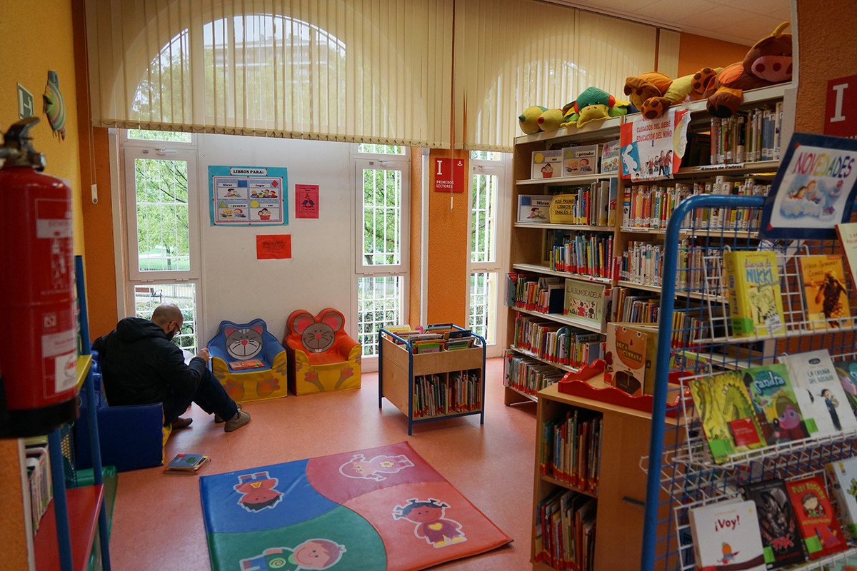 HortalezaPV's tweet photo. #Hortaleza, sin libros este verano: nuestra única biblioteca permanece cerrada por obras https://t.co/qcEHz3y1Ek https://t.co/j5tcXB7dQ6